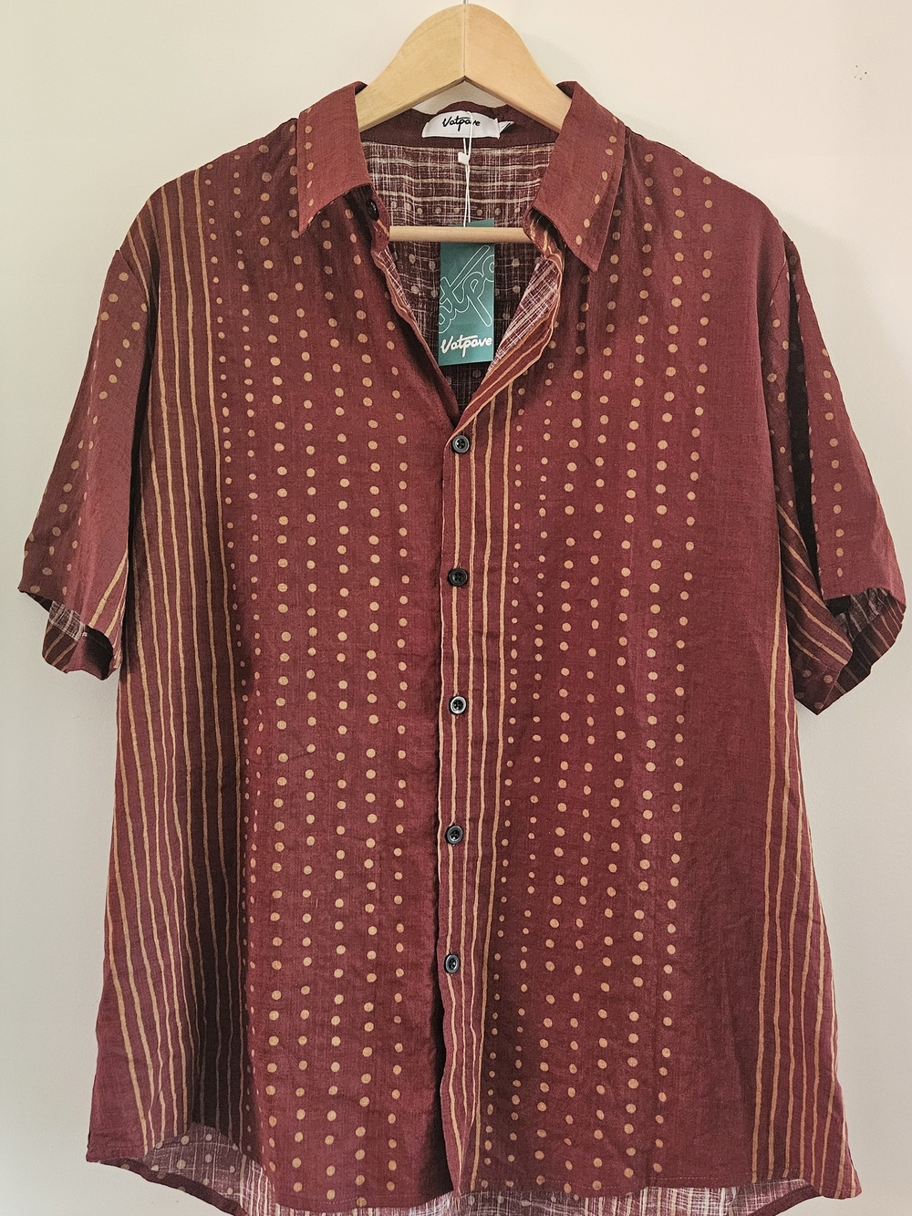 Vistavana Men's Maroon Short-Sleeve Button-Down Shirt